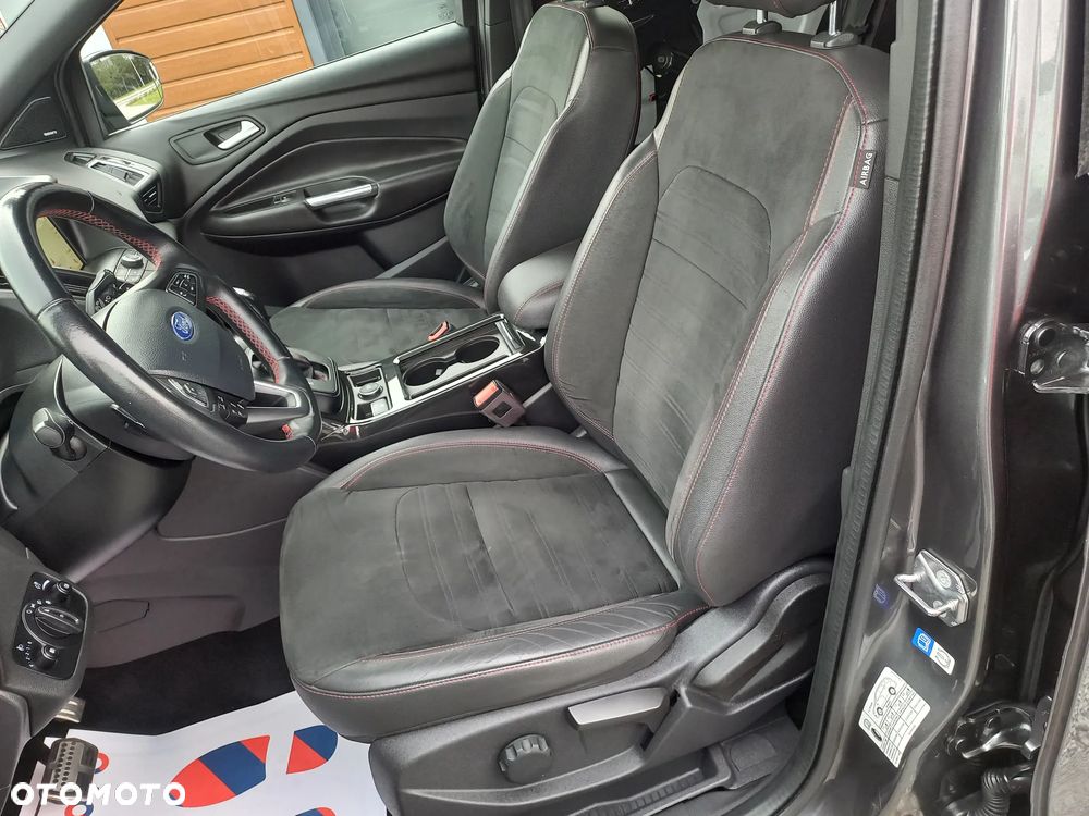 Ford Kuga 2.0 TDCi 4x4 ST-Line - 15