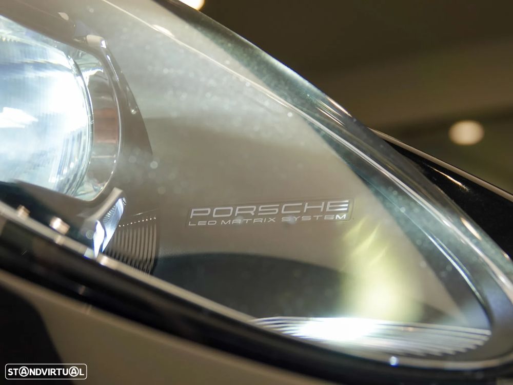 Porsche 911 (992) Turbo PDK - 17
