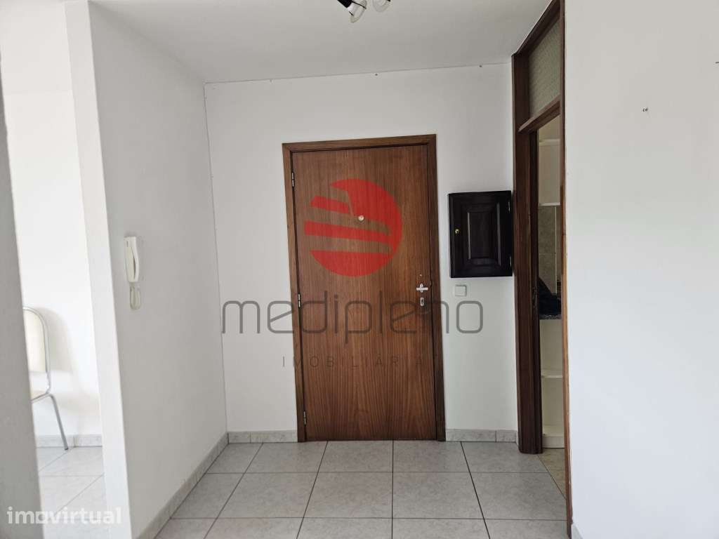 Apartamento T2 - Arrendamento - Grande imagem: 5/7