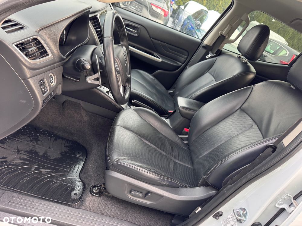 Mitsubishi L200 Pick Up 4x4 S&S Autm Double Cab Top - 21