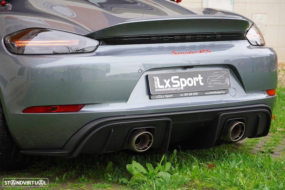 Porsche 718 Spyder RS - 21