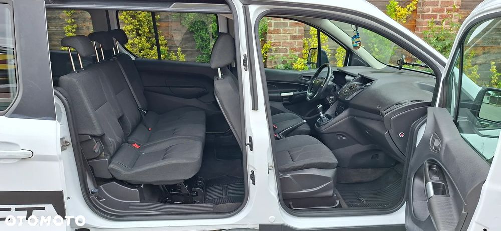 Ford Tourneo Connect Grand - 13