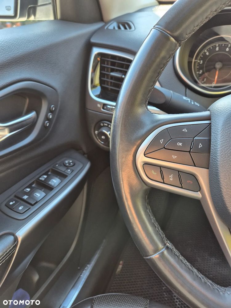 Jeep Cherokee 3.2 V6 Active Drive I Limited - 22