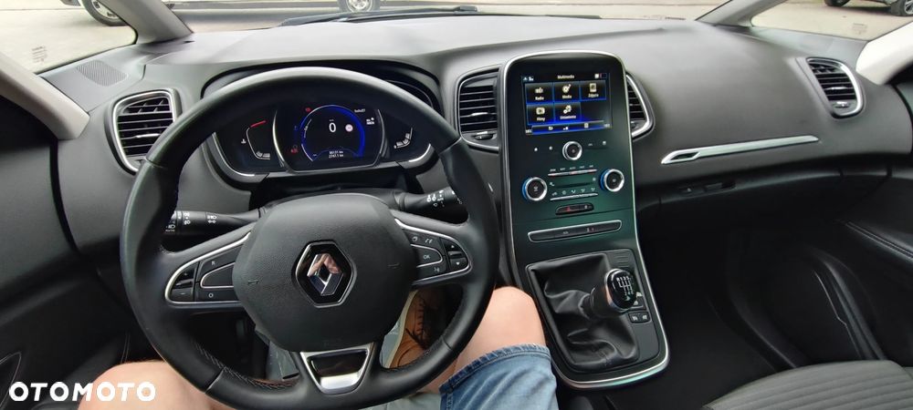 Renault Scenic - 30