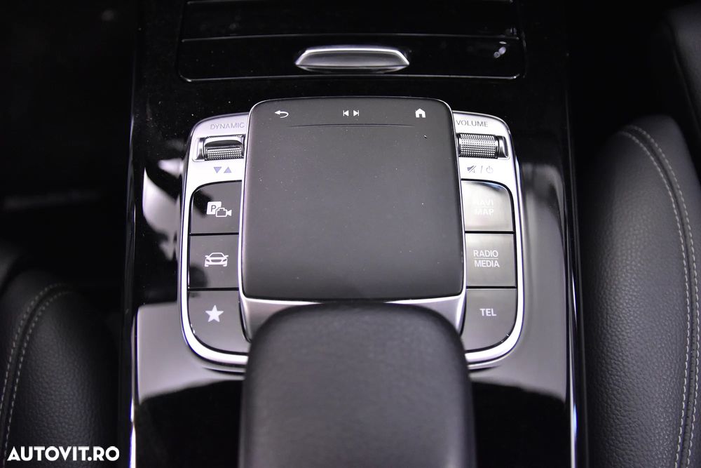 Mercedes-Benz CLA 180 d 7G-DCT - 17
