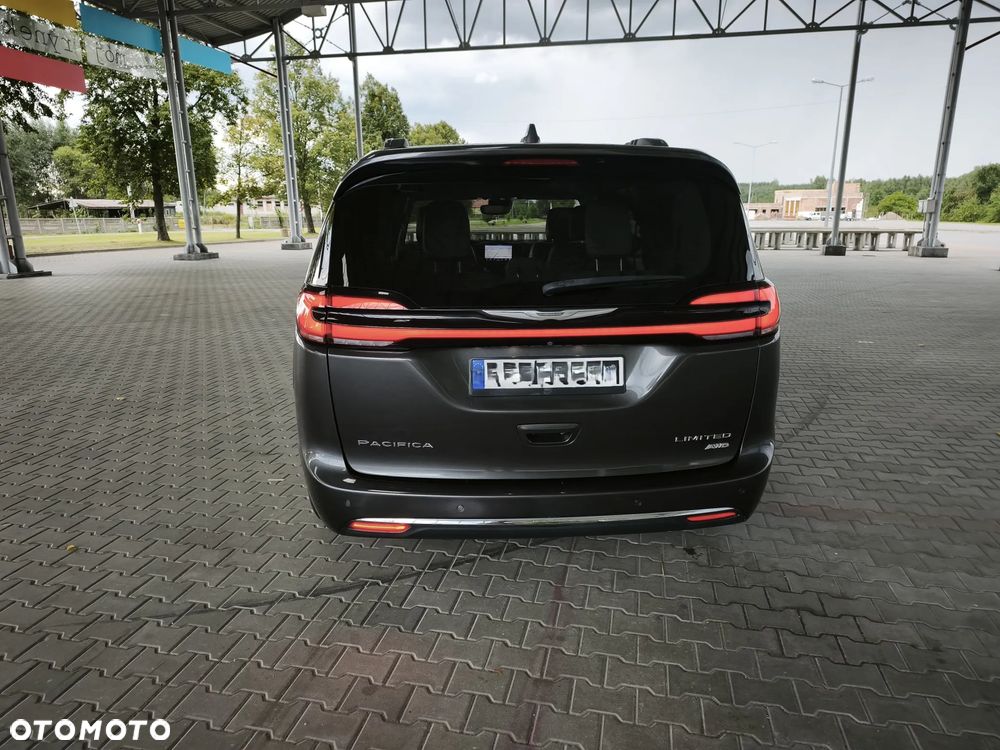 Chrysler Pacifica - 9