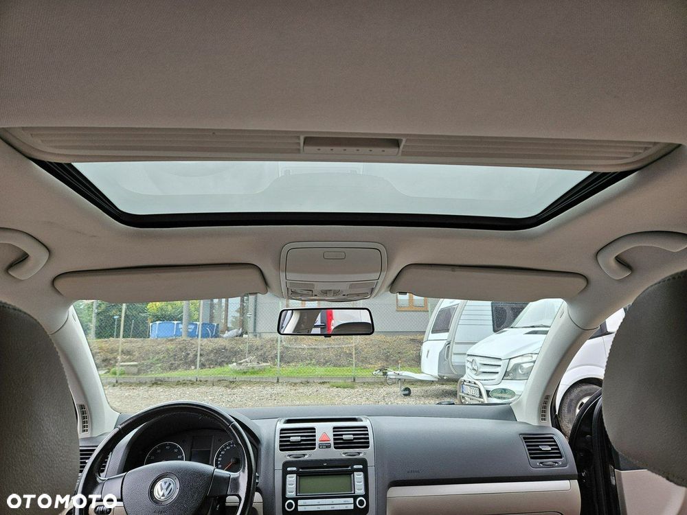 Volkswagen Golf - 17
