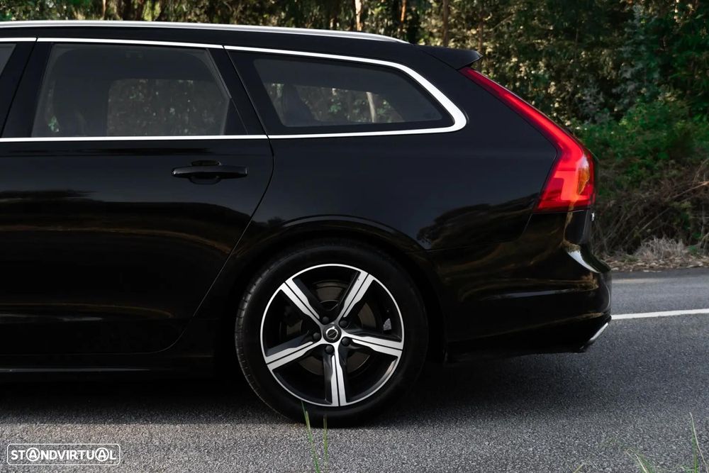 Volvo V90 2.0 D4 R-Design Geartronic - 32