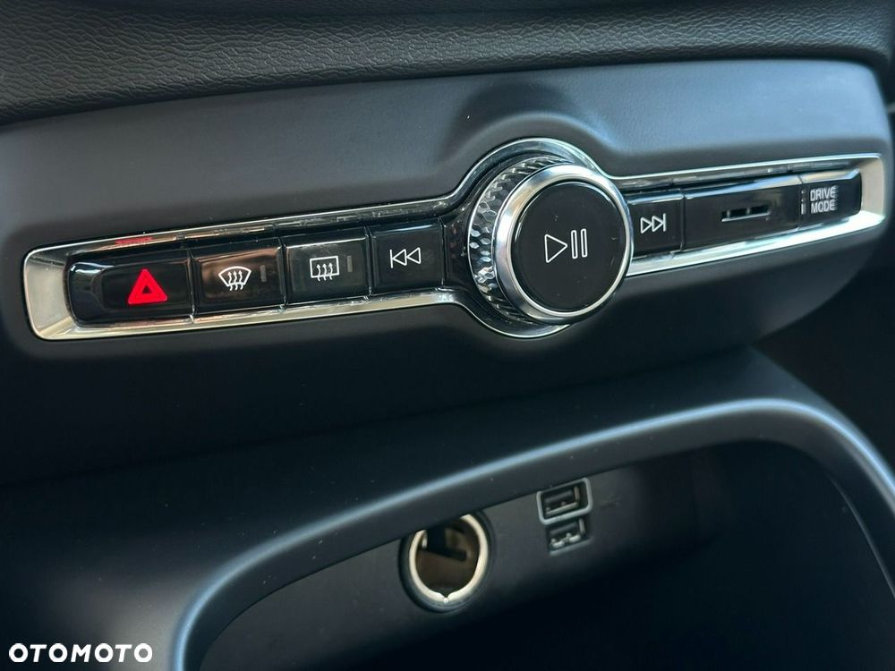 Volvo XC 40 T4 Plug-In Hybrid Inscription Expression Pro - 24