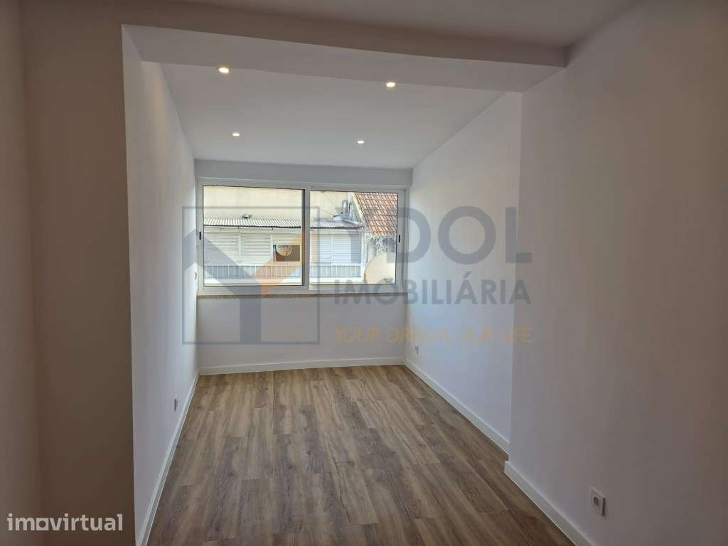 T2 Queluz - Totalmente Remodelado - Grande imagem: 4/8