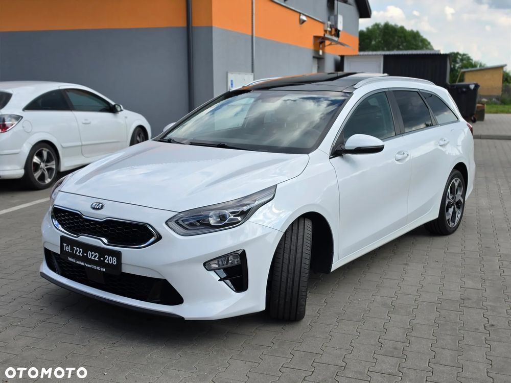 Kia Ceed 1.5 T-GDI DCT7 OPF (48V Mild Hybrid) Platinum Edition - 4