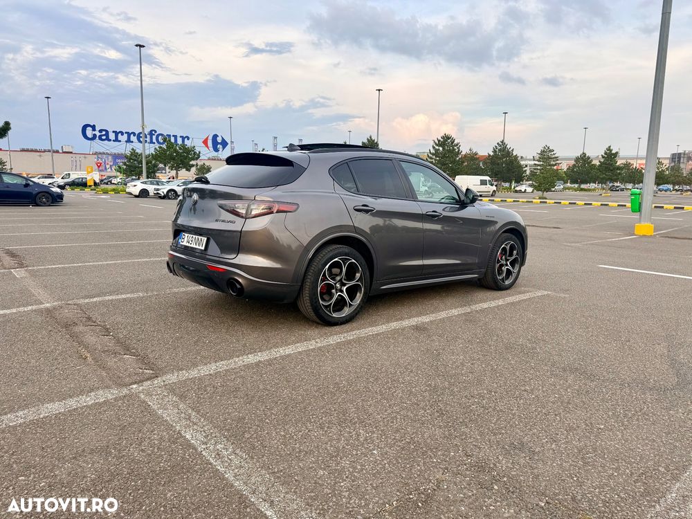 Alfa Romeo Stelvio 2.0 Turbo 16V AT8-Q4 Veloce - 4