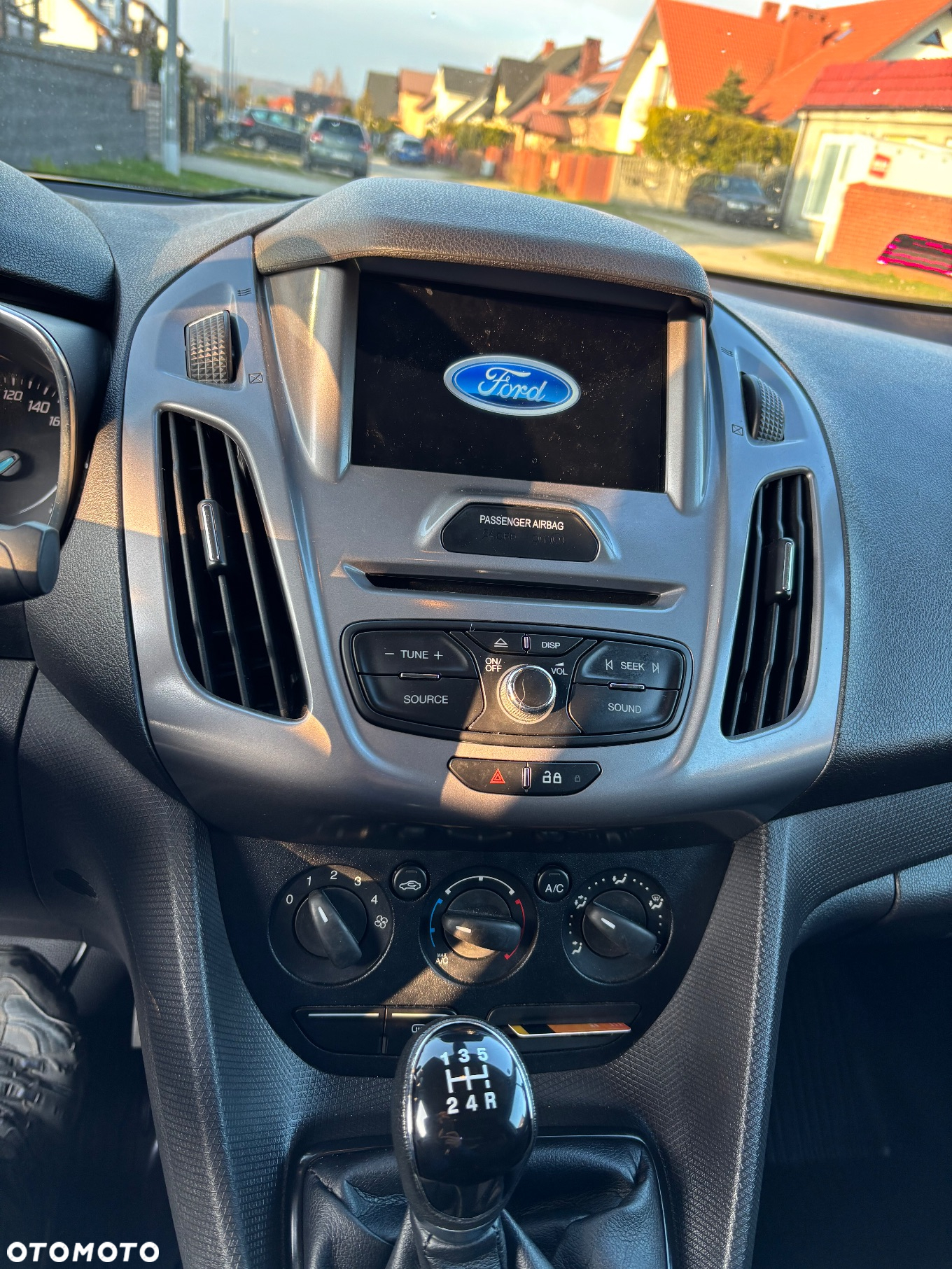 Ford Connect - 10
