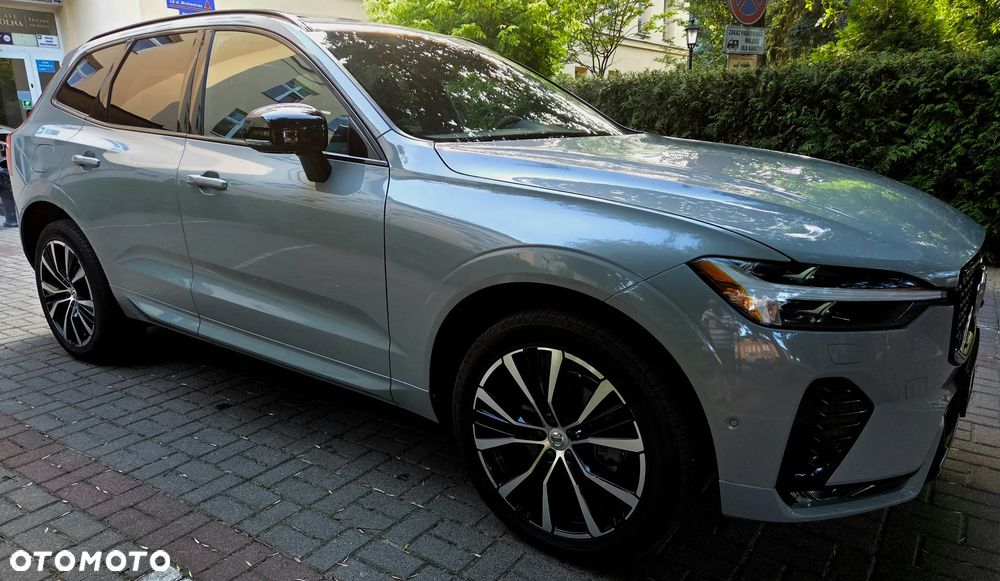 Volvo XC 60 B5 B AWD Plus Dark - 5