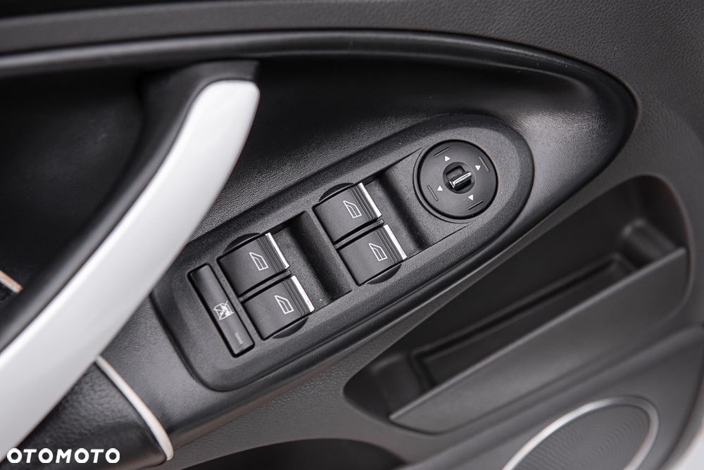 Ford Kuga 2.5 4x4 Individual - 16