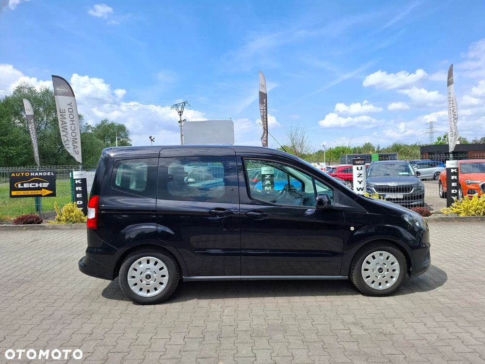 Ford Tourneo Courier 1.5 TDCi Trend - 32