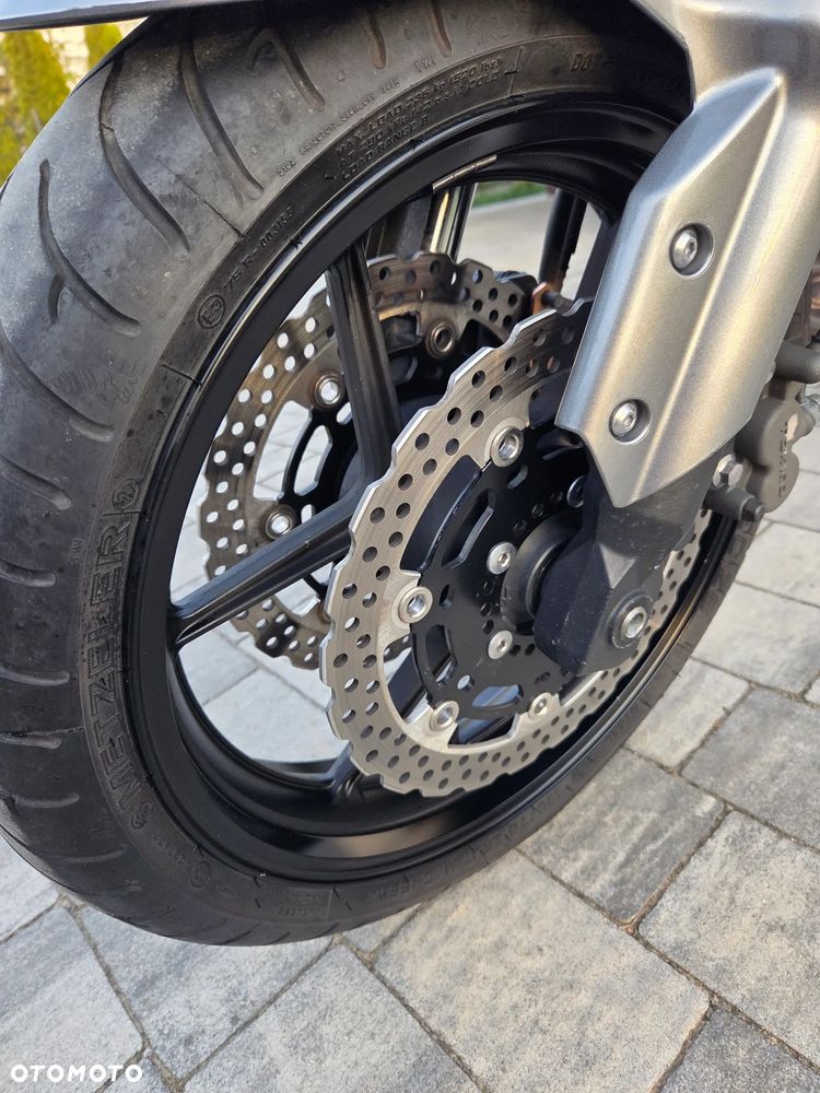 Kawasaki Versys 650 - 12