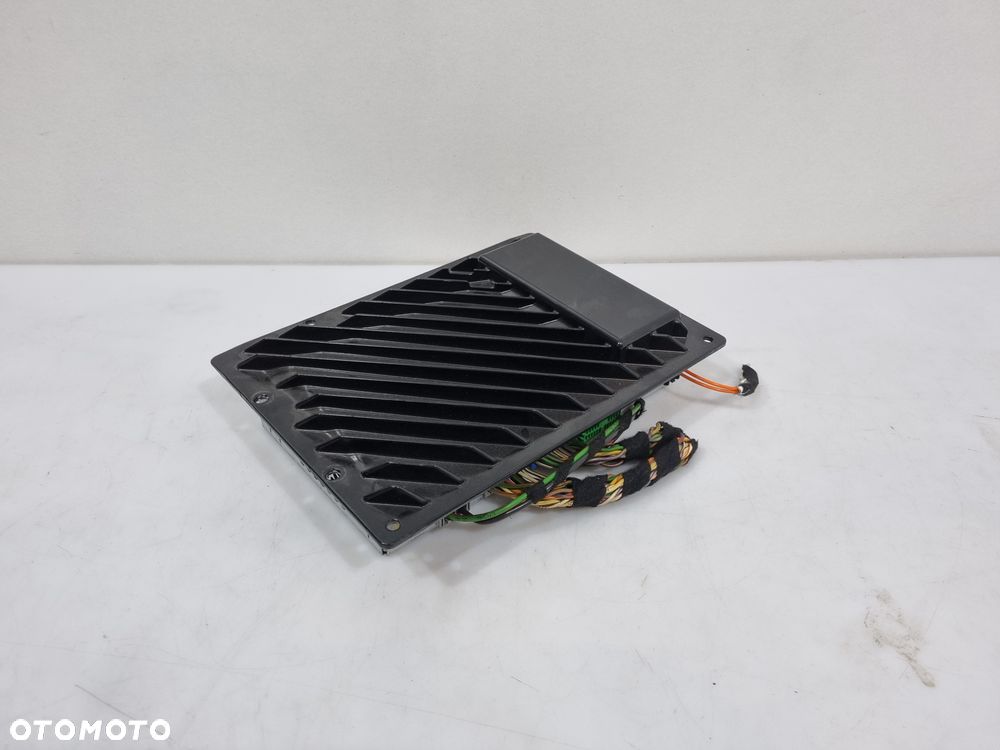 JAGUAR XE XF F-PACE WZMACNIACZ AUDIO MID 8 AW93-19C164-CV - 1