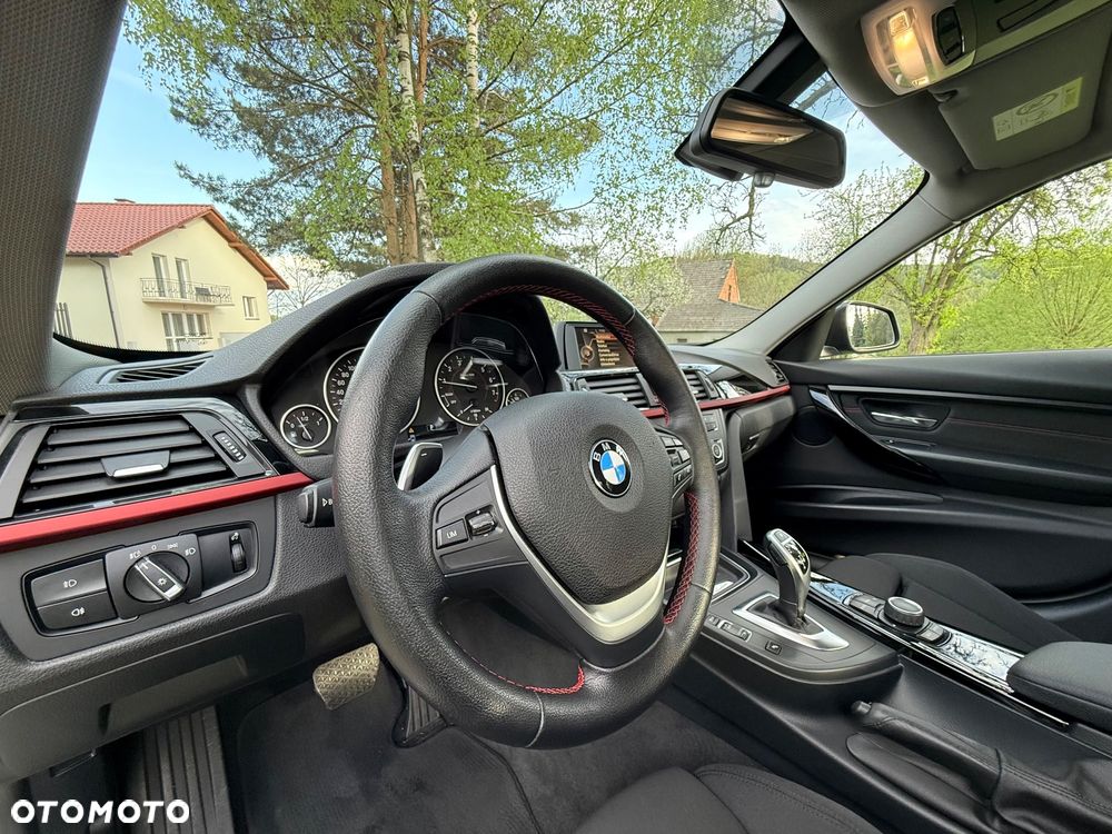BMW Seria 3 328i xDrive Sport Line - 17