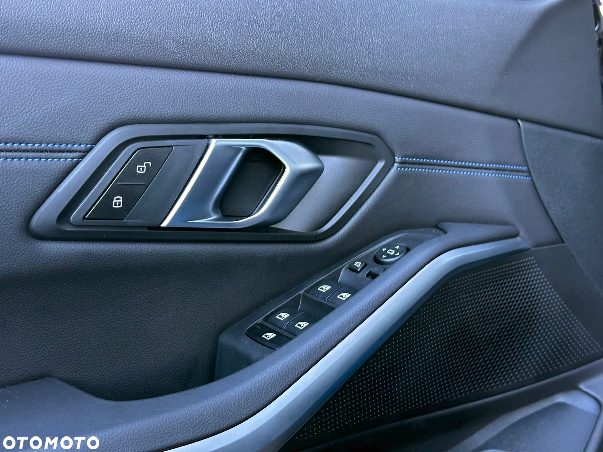 BMW Seria 3 318i M Sport - 10