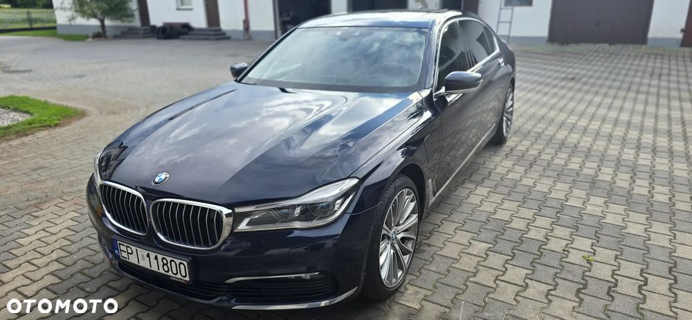 BMW Seria 7 740Le xDrive iPerformance - 3