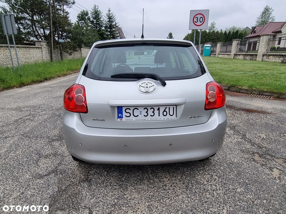 Toyota Auris - 4