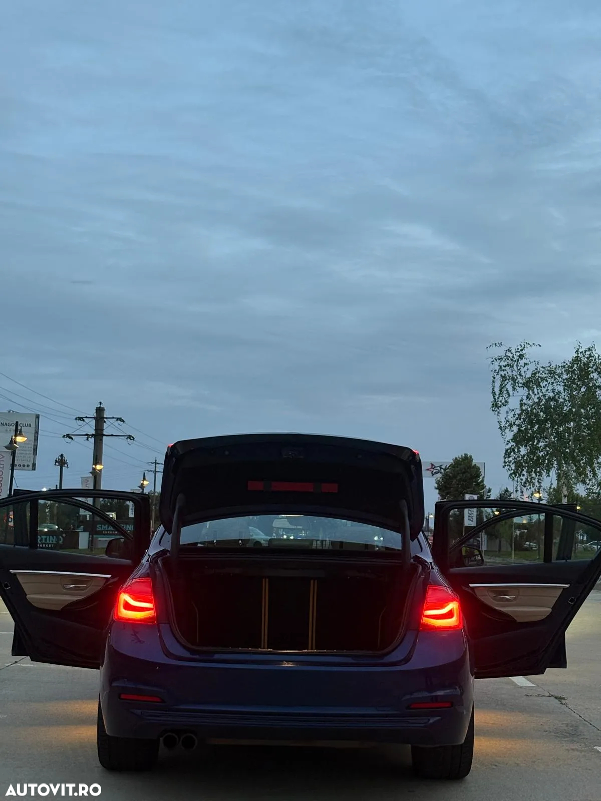 BMW Seria 3 330i xDrive AT Sport Line Shadow - 16