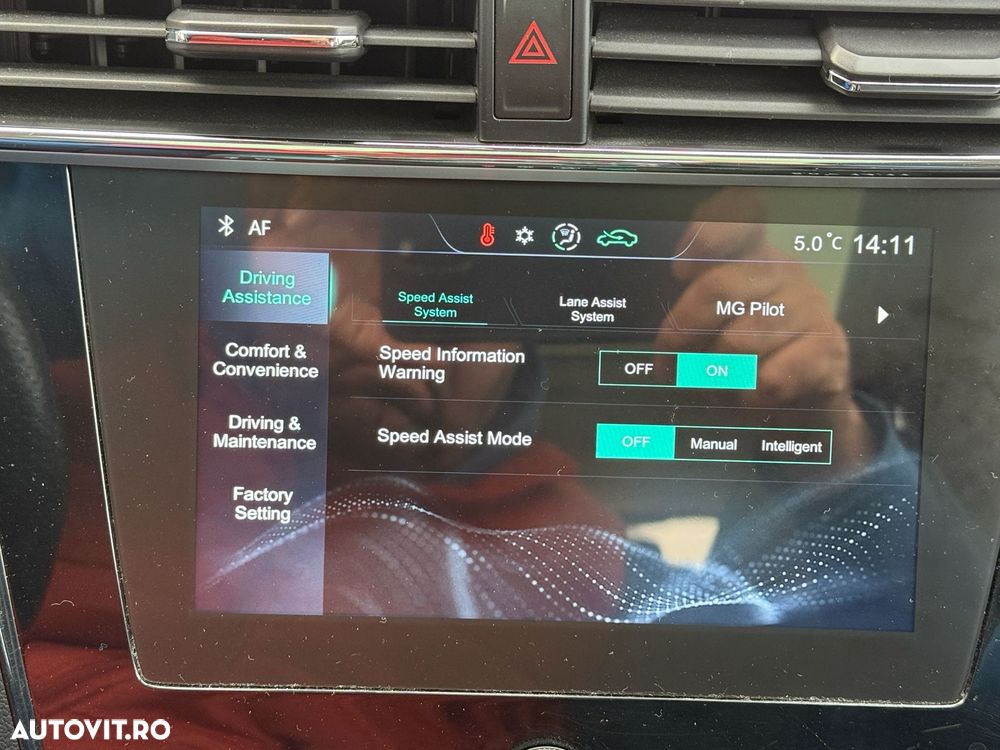 MG ZS EV Luxury - 20