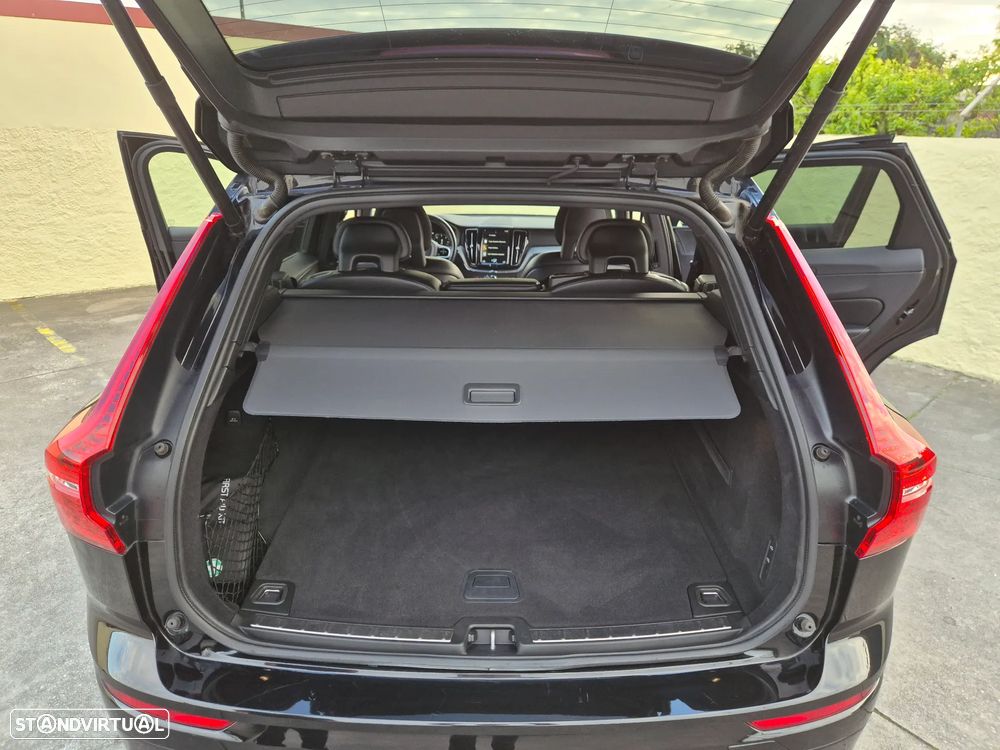 Volvo XC 60 2.0 D4 R-Design AWD Geartronic - 50