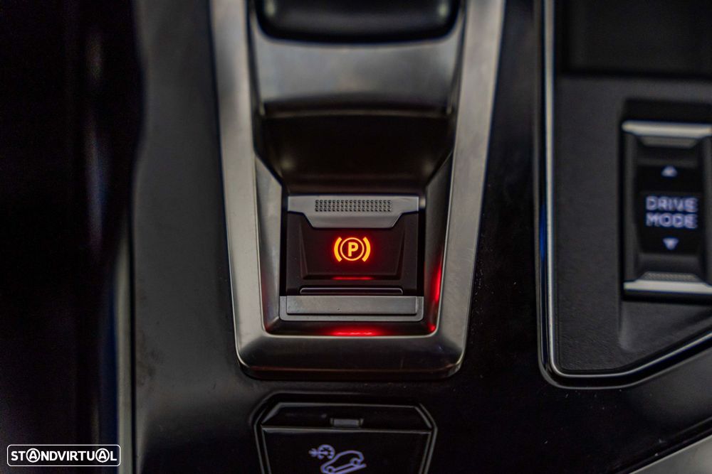 Peugeot 3008 1.6 Hybrid4 GT e-EAT8 - 34