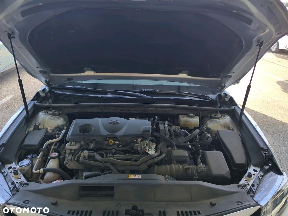 Toyota Camry 2.5 Hybrid Prestige CVT - 6