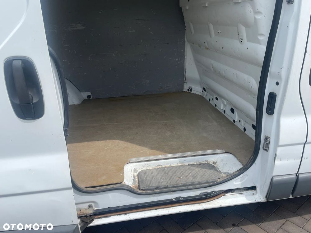 Opel Vivaro - 27