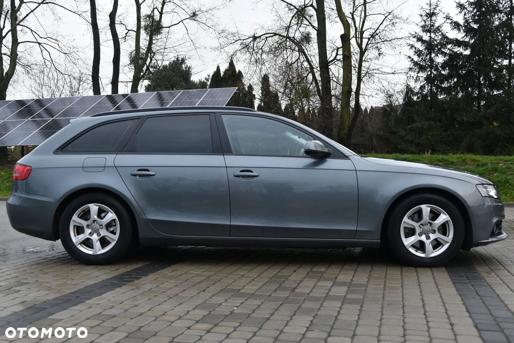 Audi A4 Avant 2.0 TDI ultra DPF Attraction - 32