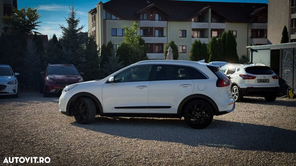 Kia Niro 1.6 GDI 2WD Aut. Vision - 9