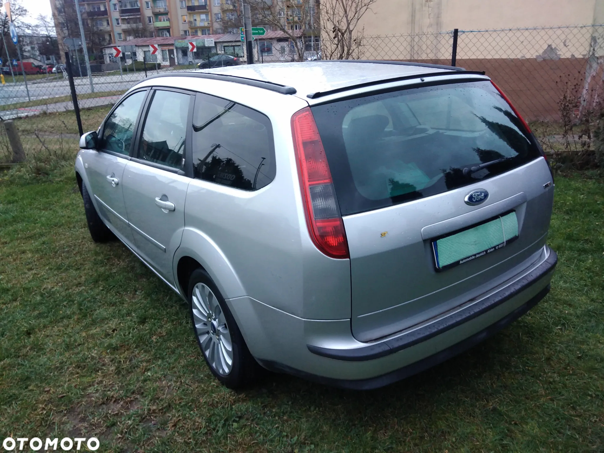 Ford Focus 1.6 TDCi DPF Ghia - 6