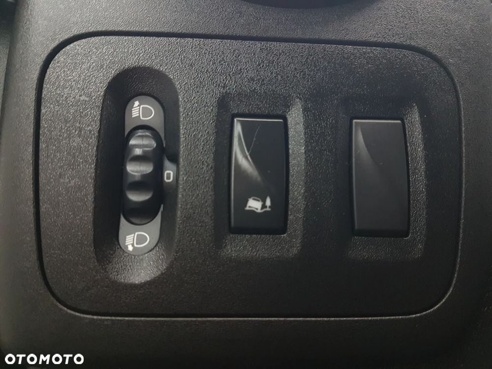 Renault MASTER CHŁODNIA AGREGAT 6EP IZOTERMA 3,33x2,11x2,00 KLIMA DMC 3500 KG MANUAL KRAJOWY - 34