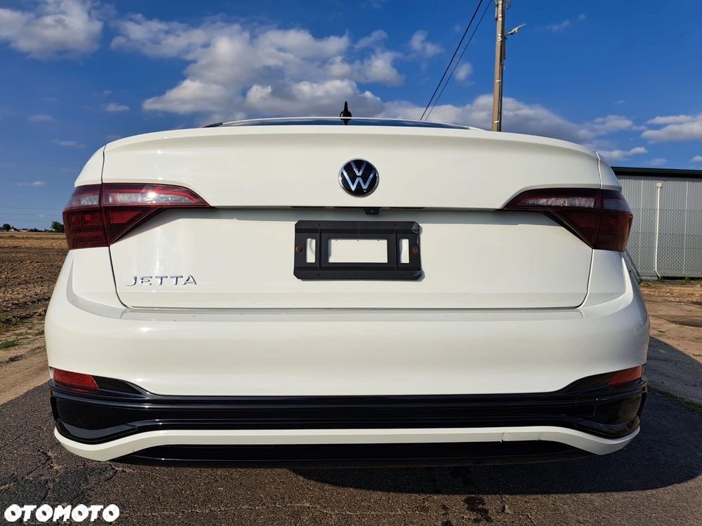 Volkswagen Jetta - 12