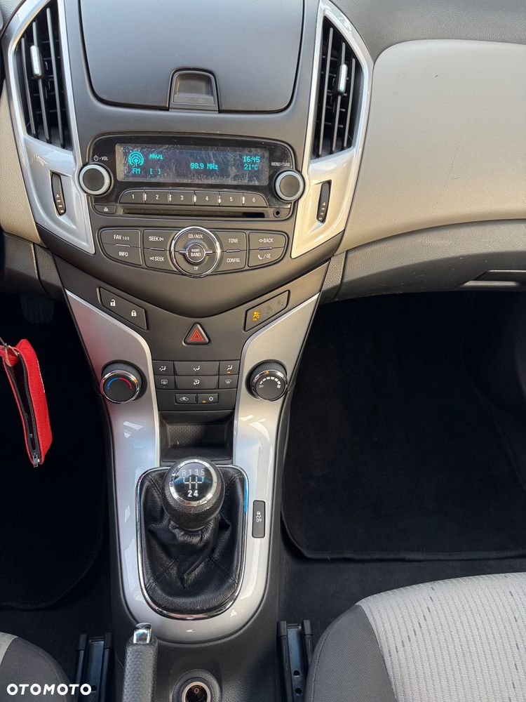 Chevrolet Cruze 1.6 - 16