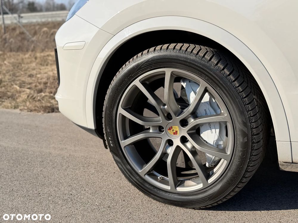 Porsche Cayenne Turbo - 19