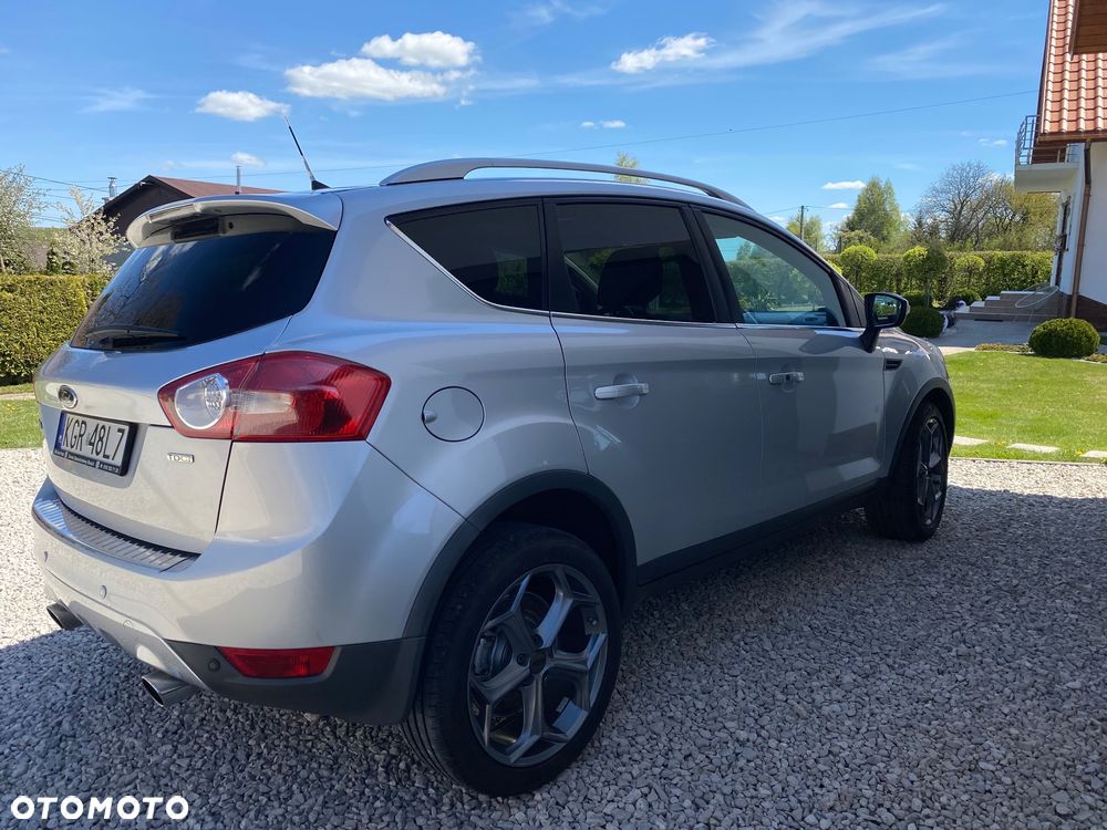 Ford Kuga 2.0 TDCi 2x4 Titanium - 9
