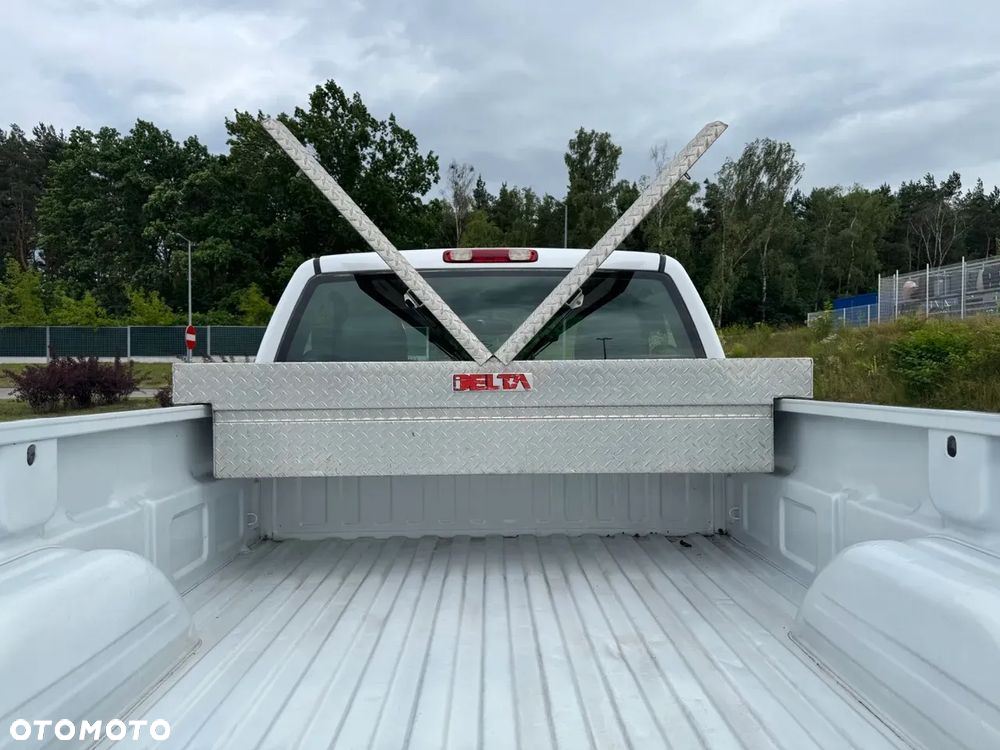 Chevrolet SILVERADO - 11