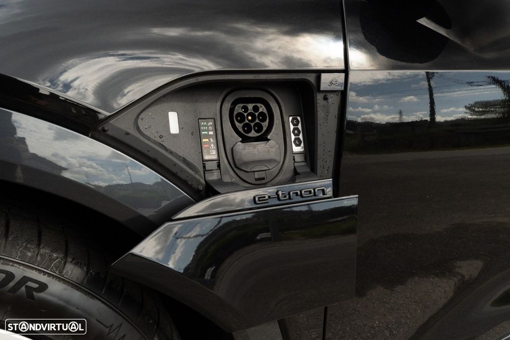 Audi Q8 e-Tron Sportback 55 quattro Advanced - 54