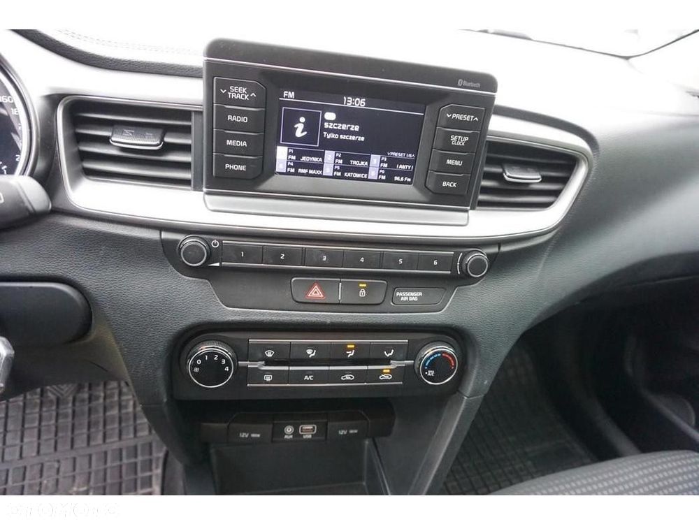 Kia Ceed - 20