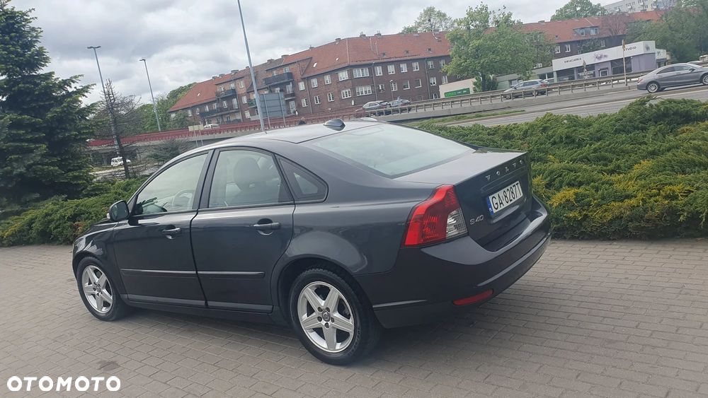 Volvo S40 2.0D Momentum - 4