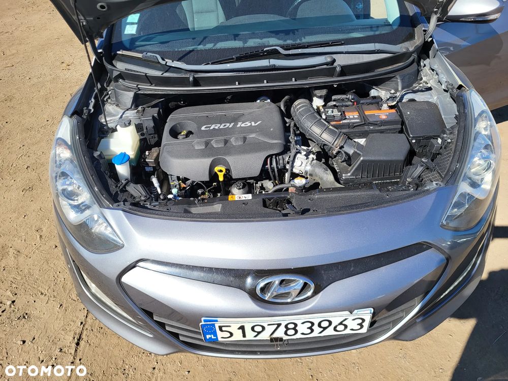 Hyundai i30 blue 1.6 CRDi Trend - 37