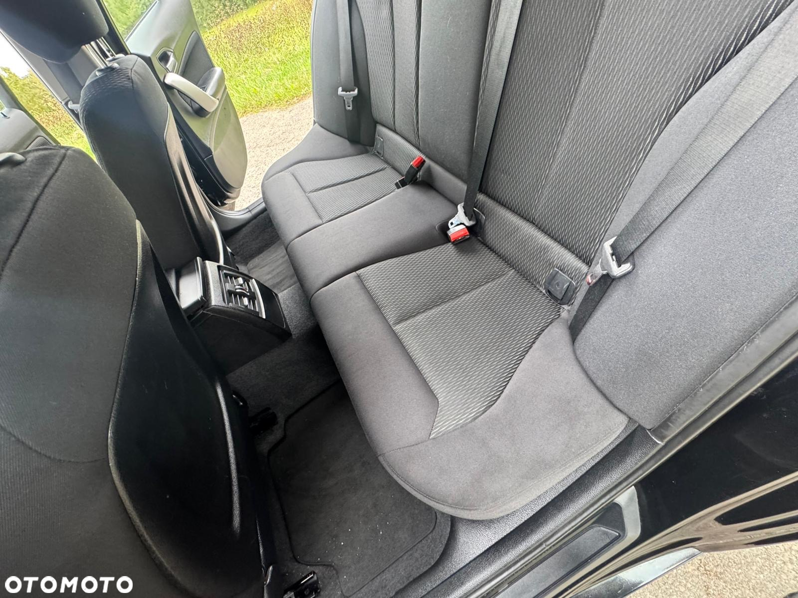 BMW Seria 1 116d Sport Line - 28