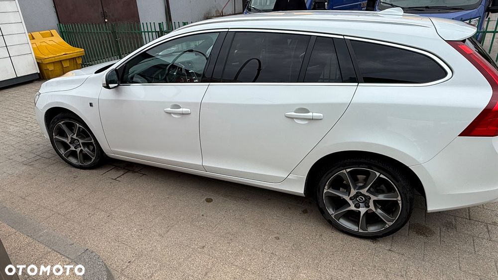 Volvo V60 D4 Drive-E Ocean Race - 21