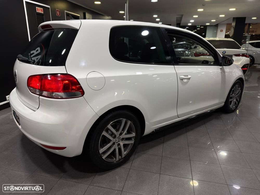 VW Golf 2.0 TDi Confortline - 4
