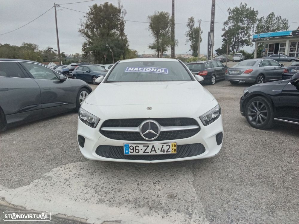 Mercedes-Benz A 200 Limousine AMG Line Aut. - 3