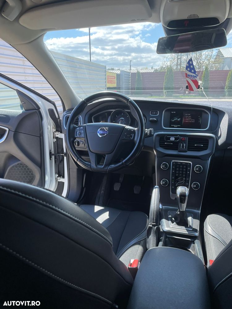 Volvo V40 D4 VEA Momentum - 7